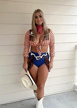 Josie Parker image 4 of 4