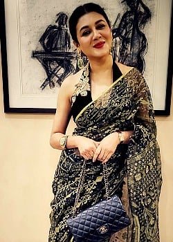 Joya Ahsan image 3 of 4