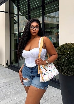 Joyy (Instagram) image 1 of 4