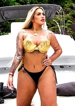 Juju Ferrari image 3 of 4