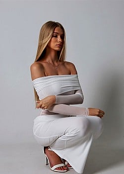 Juli Stellare image 2 of 2