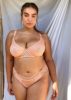 Julia Berit image 4 of 4