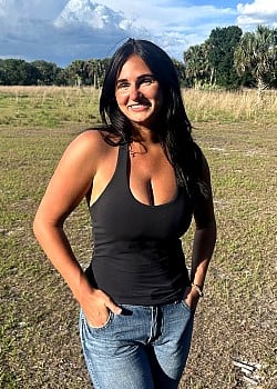 Julia Cheyne image 2 of 4