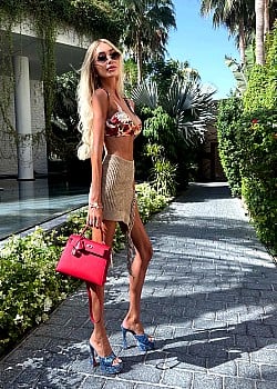 Julia Dybowska image 4 of 4