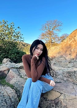 Julia Huynh image 2 of 3