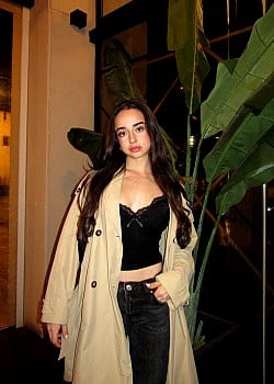 Julia Palazon image 1 of 2