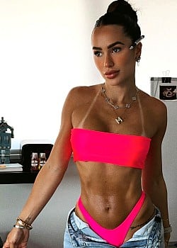 Julia Perez (Brazilian) image 2 of 2