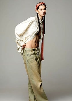 Julia Ratner image 3 of 4