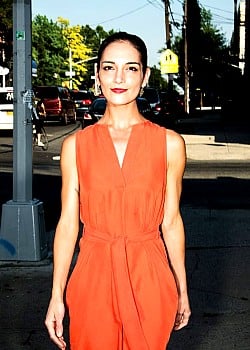 Julia Salazar image 1 of 1