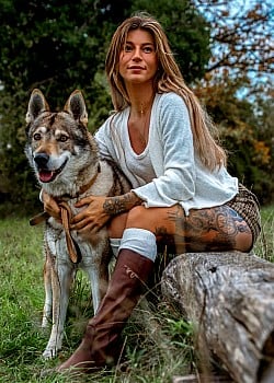 Julia Schafer image 4 of 4
