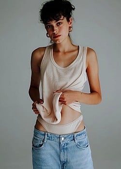 Julia Zatylny image 2 of 2