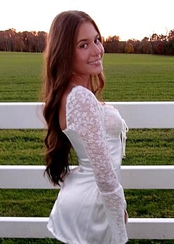 Juliana Costa (Instagram) image 2 of 2