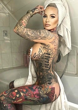 Juliane Forster image 3 of 3