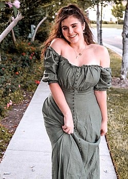 Julianne Barbas image 2 of 4