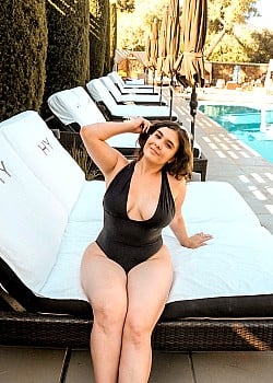 Julianne Barbas