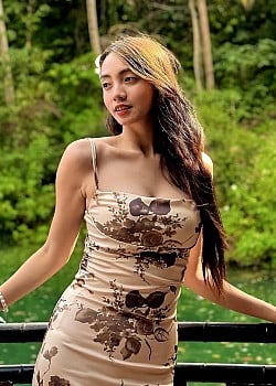 Julianne Reyes image 3 of 3