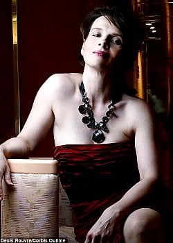 Juliette Binoche image 2 of 3