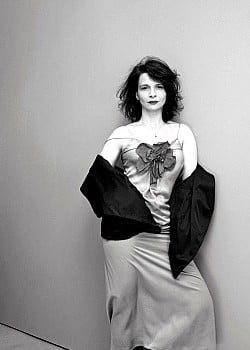 Juliette Binoche image 3 of 3