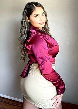 Julissa Vejar image 3 of 4
