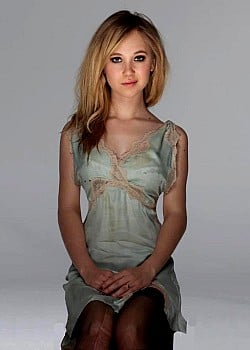 Juno Temple image 3 of 3