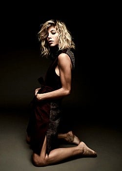 Justina Bustos image 2 of 4