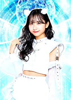 Kaede Ando image 2 of 2