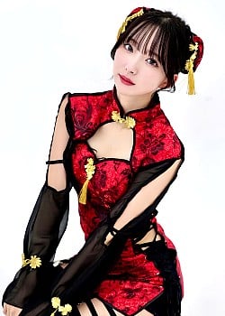 Kaede Muchikami image 3 of 4