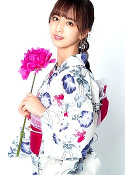 Kaede Sato image 1 of 1