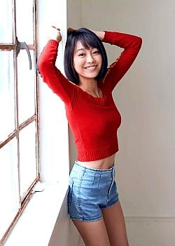 Kaho Takada image 1 of 3