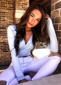 Kaila Lorraine image 3 of 4