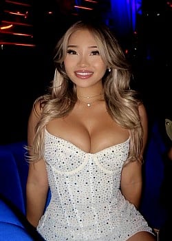 Kaileigh Mutuc image 1 of 4