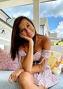 Kailey Harms image 1 of 4