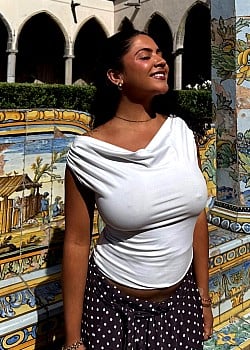 Kaillany Ilhos image 2 of 4