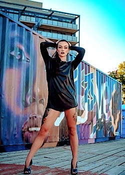Kait La Rocca image 1 of 2