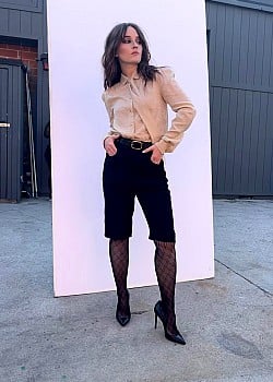 Kaitlyn Dever image 4 of 4