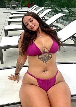 Kaitlyn Dodd image 3 of 4