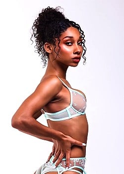 Kalena Kelly-Rossop image 2 of 4