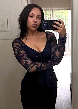 Kali Marie image 2 of 3