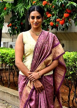 Kamakshi Bhaskarla image 3 of 4
