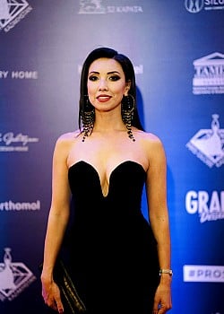 Kamila Zhussupova image 2 of 3