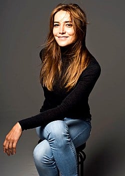 Kamilla Baar image 1 of 2