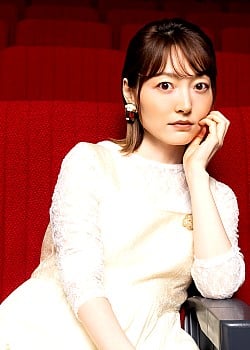 Kana Hanazawa image 4 of 4