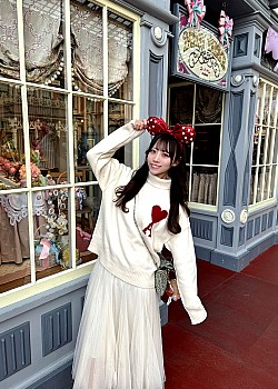 Kana Sakurada image 3 of 3