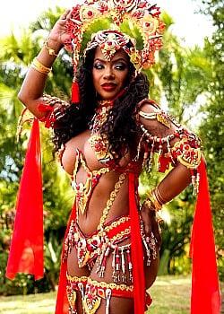 Kandi Burruss image 2 of 2