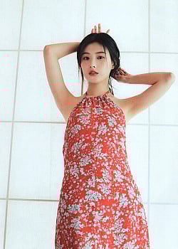 Kang Hye-won image 2 of 2
