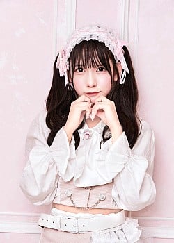 Kanna Nishino image 1 of 1