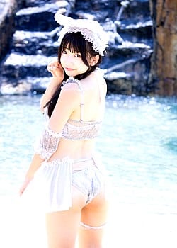 Kanon Minami image 3 of 4