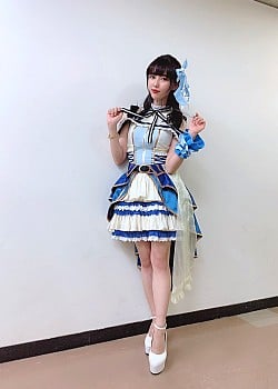 Kanon Shizaki image 2 of 4