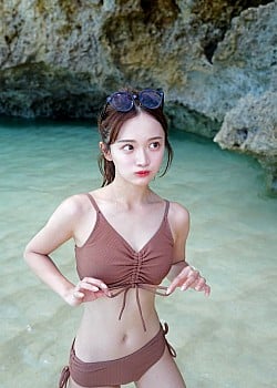 Karin Takubo image 2 of 3