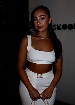 Karina Bentley image 3 of 4